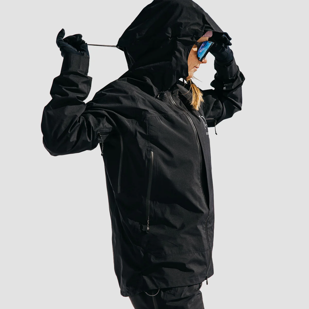 Burton [ak] Surgence GORE-TEX 2L Snow Jacket True Black - Womens - Image 2