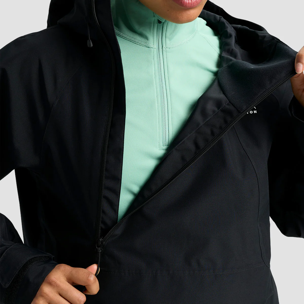 Burton Reserve 2L Relaxed Anorak Snow Jacket True Black - Womens - Image 3