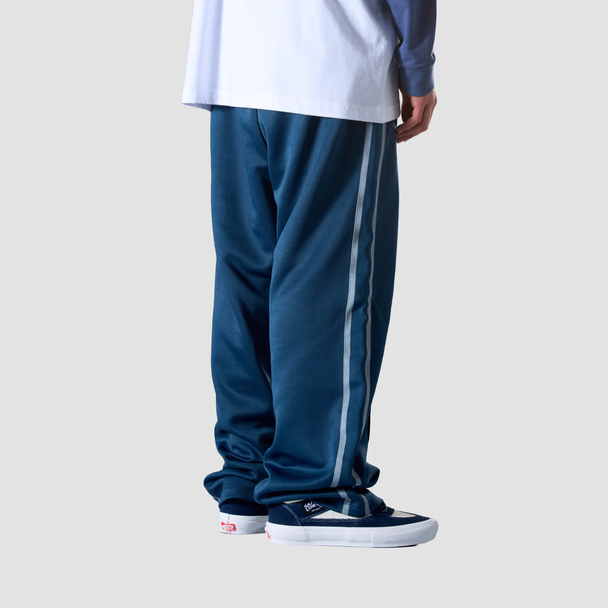 Carhartt WIP Bolar Sweatpants Blue River/Mirror - Image 3