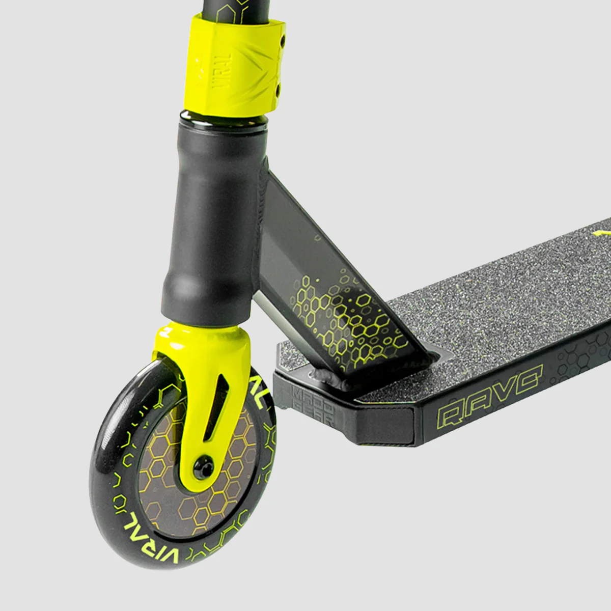 MGP Viral Rave Pro Scooter Neon - Image 3