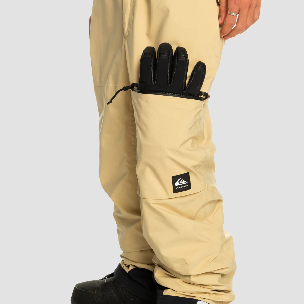 Quiksilver Altostratus Stretch Gore-Tex Snow Bib Pants Pale Khaki - Image 5