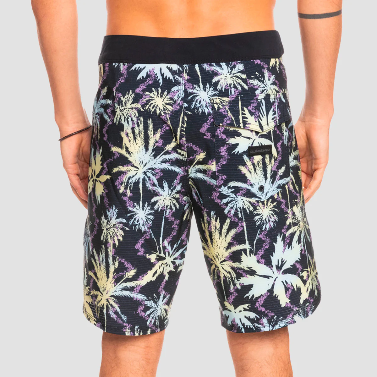 Quiksilver Highlite Arch 19" Boardshorts Black - Image 2