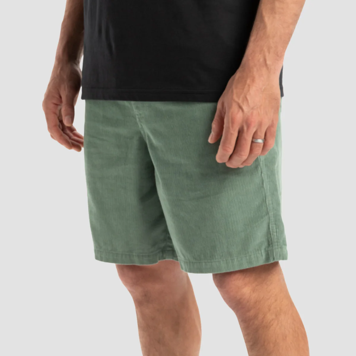 Quiksilver Taxer Corduroy Shorts Chinois Green - Image 2