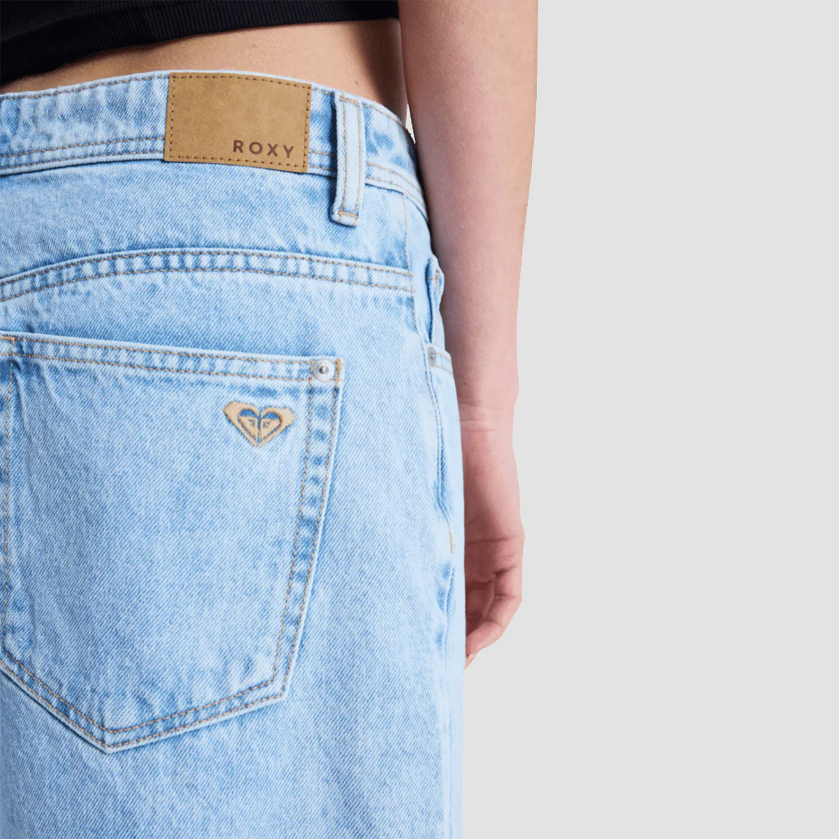 Roxy Breakers Mid Denim Shorts Sunbleached - Womens - Image 2