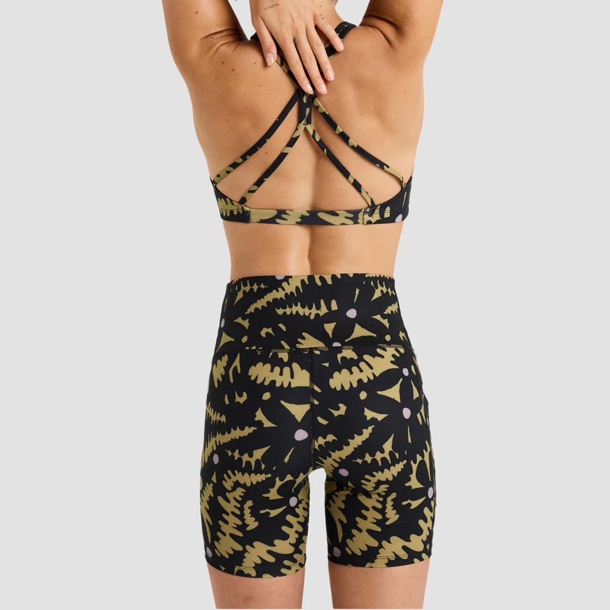 Roxy Heart Into It Biker PT Sport Biker Shorts Anthracite Big Flowers - Womens - Image 2