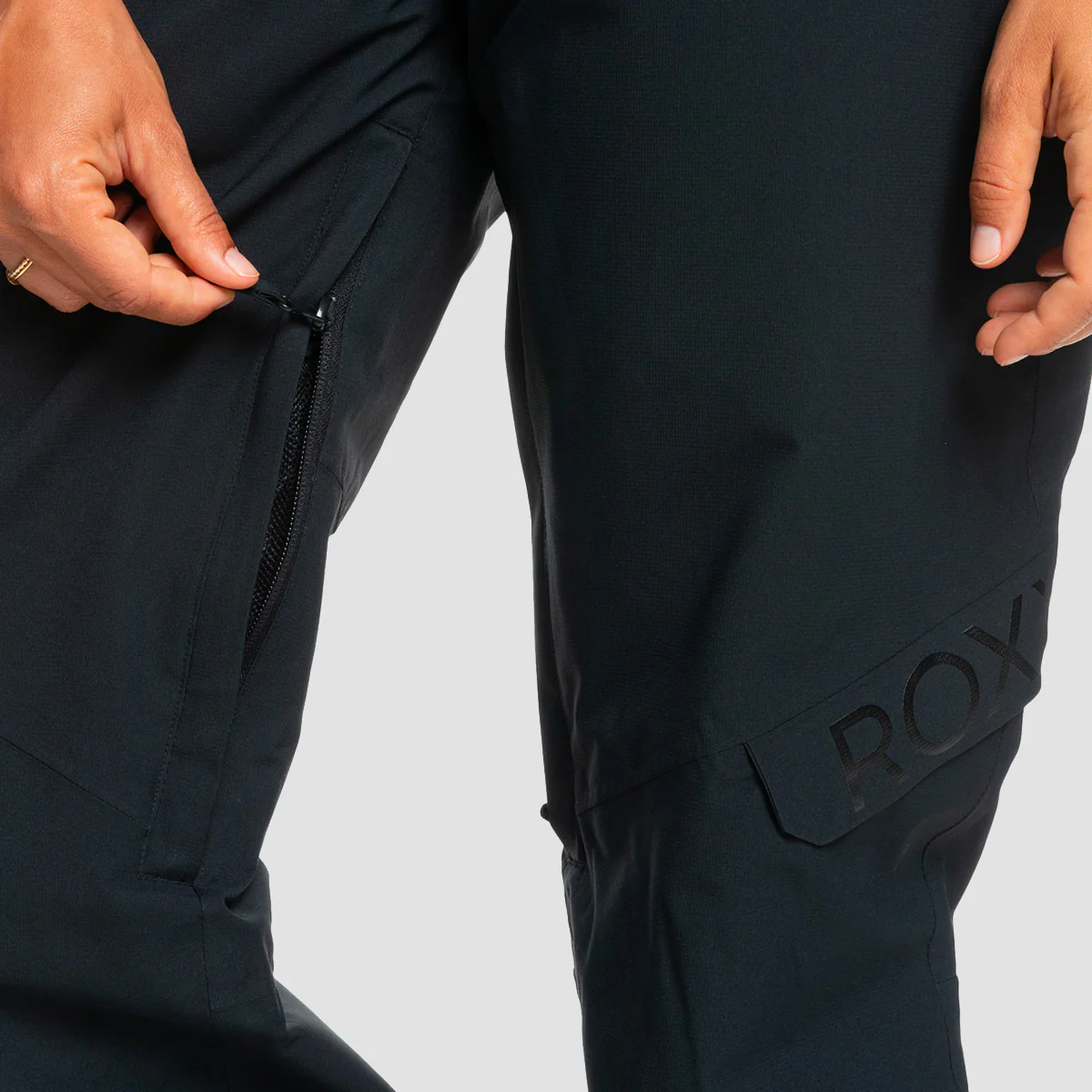 Roxy Woodrose 10K Snow Pants True Black - Womens - Image 4