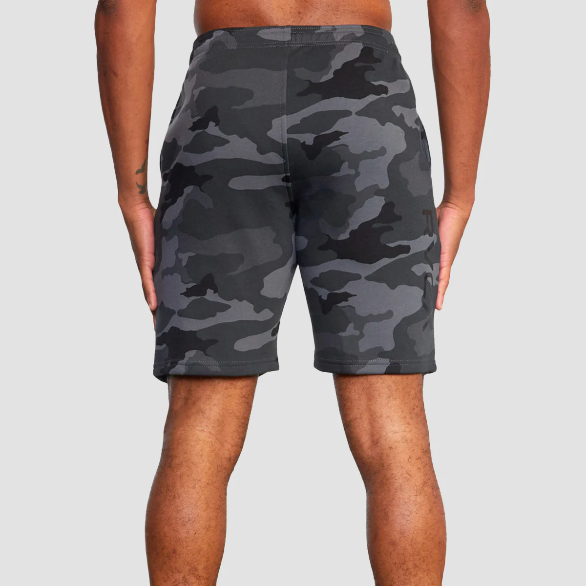 RVCA VA Sport IV 19" Sweat Shorts Camo - Image 2