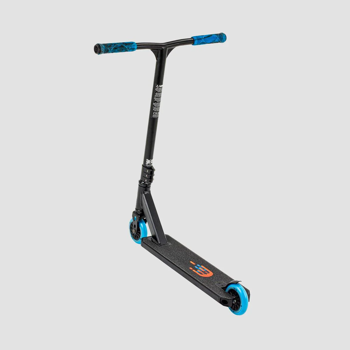 Slamm Tantrum V9 Scooter Black/Blue - Image 2