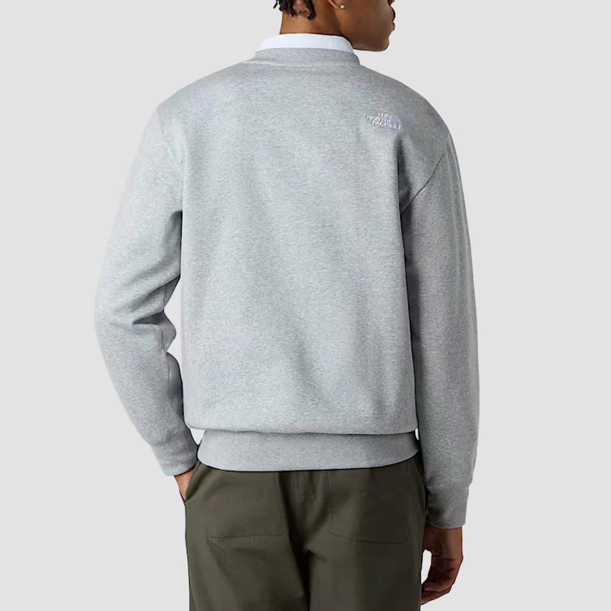 The North Face Essential Relaxed Crew Sweatshirt TNF Light Grey Heather - Image 2