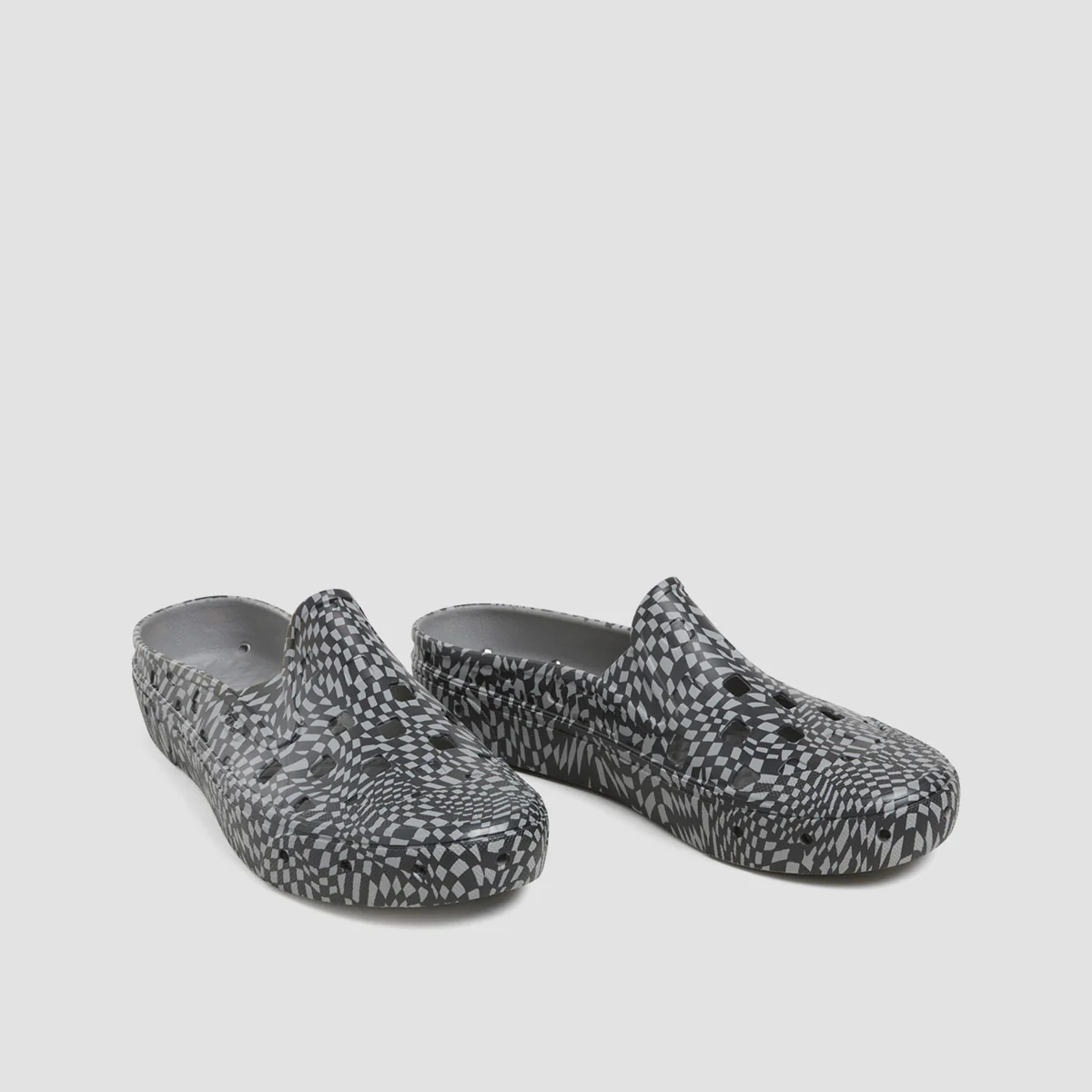 Vans MTE Slip-On Mule TRK Shoes - Surf Essentials Black/Black/Grey - Image 2