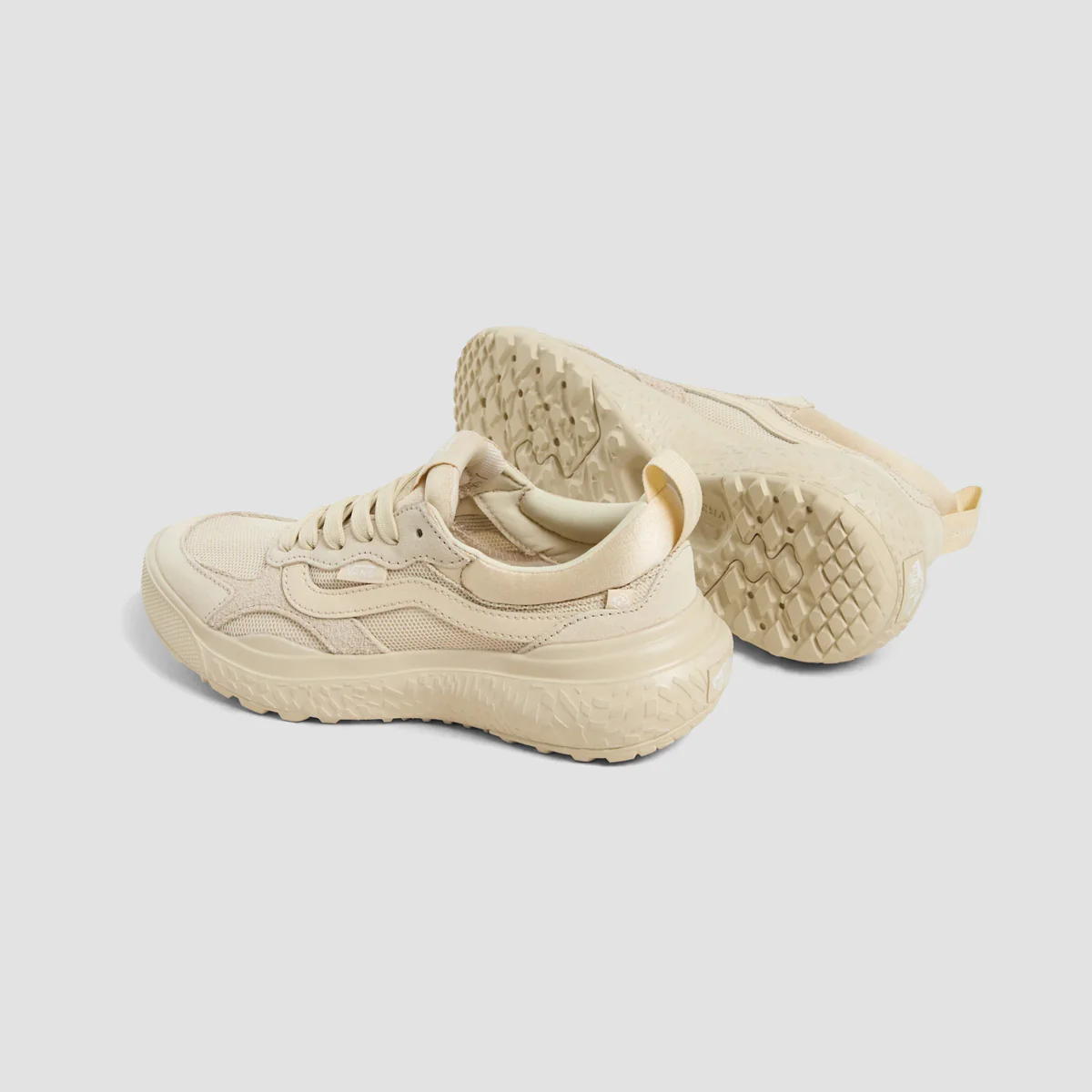 Vans MTE Ultrarange Neo VR3 Shoes - Cream - Image 2