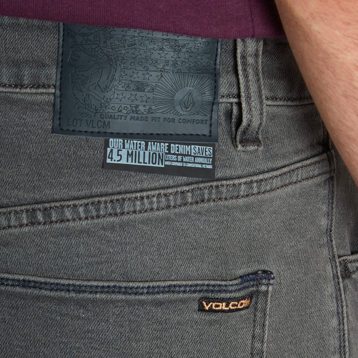 Volcom Billow Tapered Jeans Black Ozone - Image 4