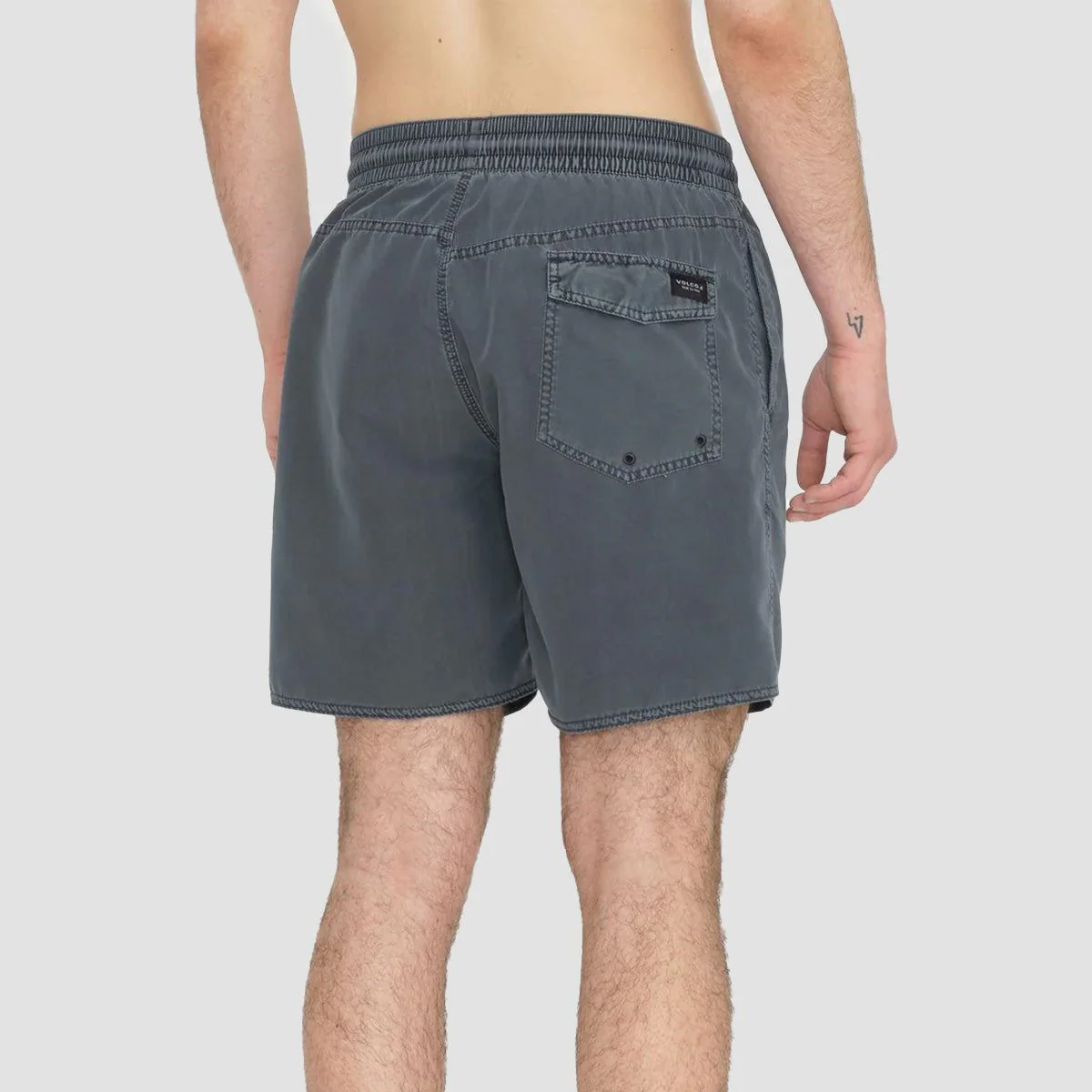Volcom Center 17" Boardshorts Dark Slate - Image 2