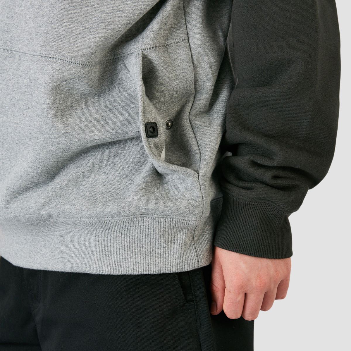 Volcom Homak Pullover Hoodie Stealth - Image 4