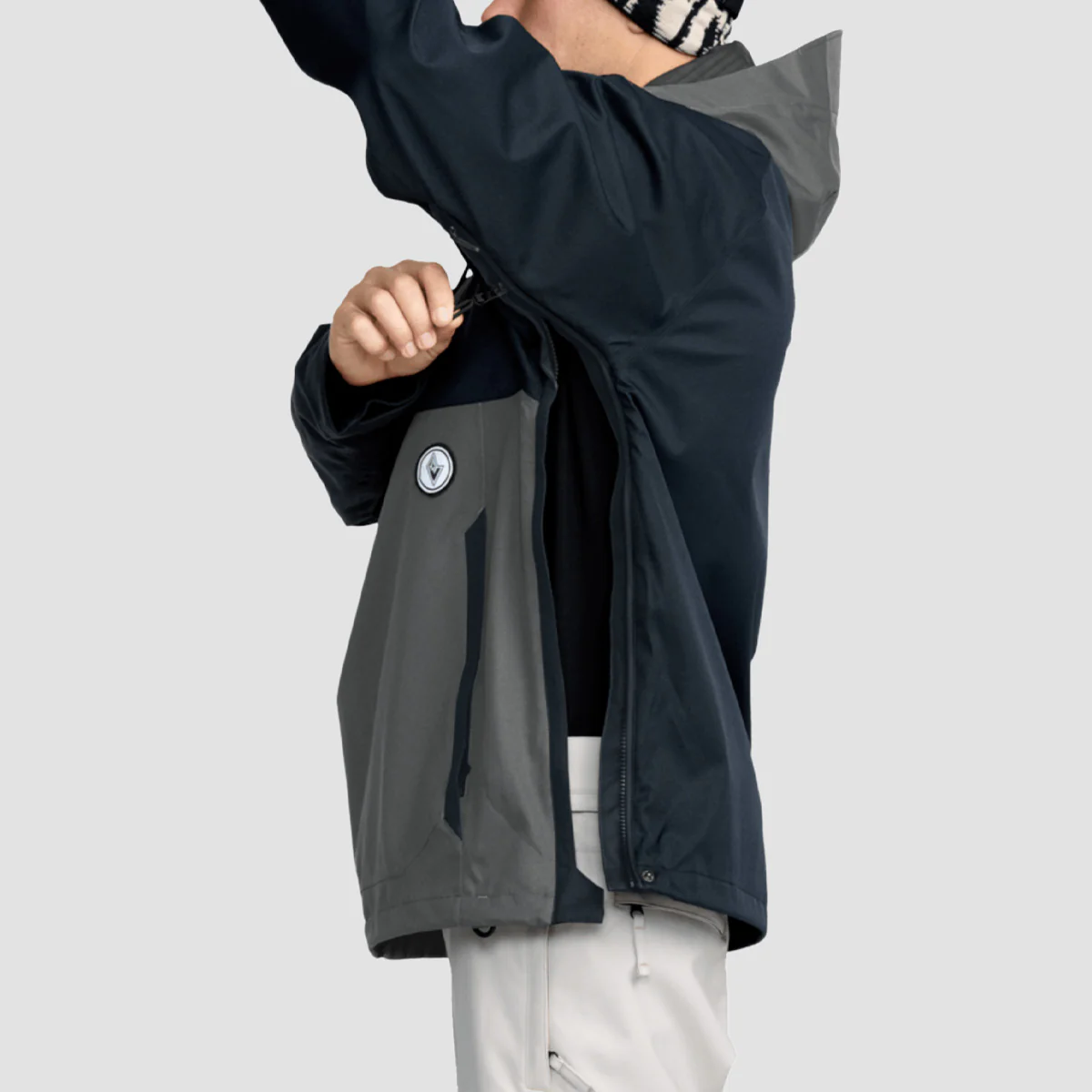 Volcom Hossegor 20K Pullover Snow Jacket Black - Image 4