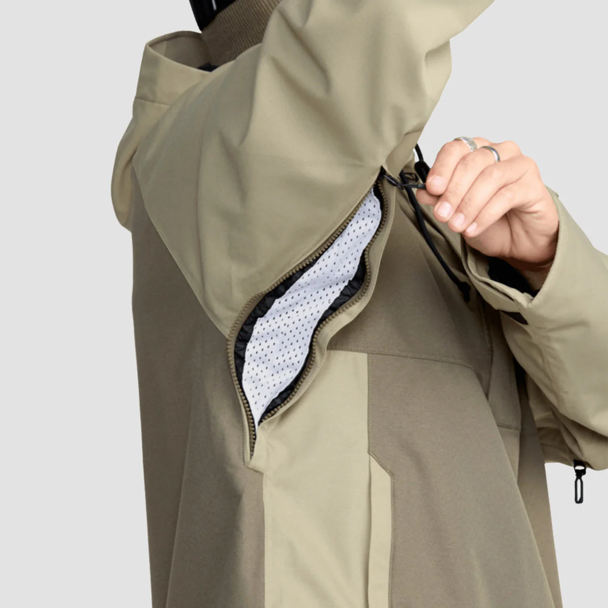 Volcom Hossegor 20K Pullover Snow Jacket Military - Image 3