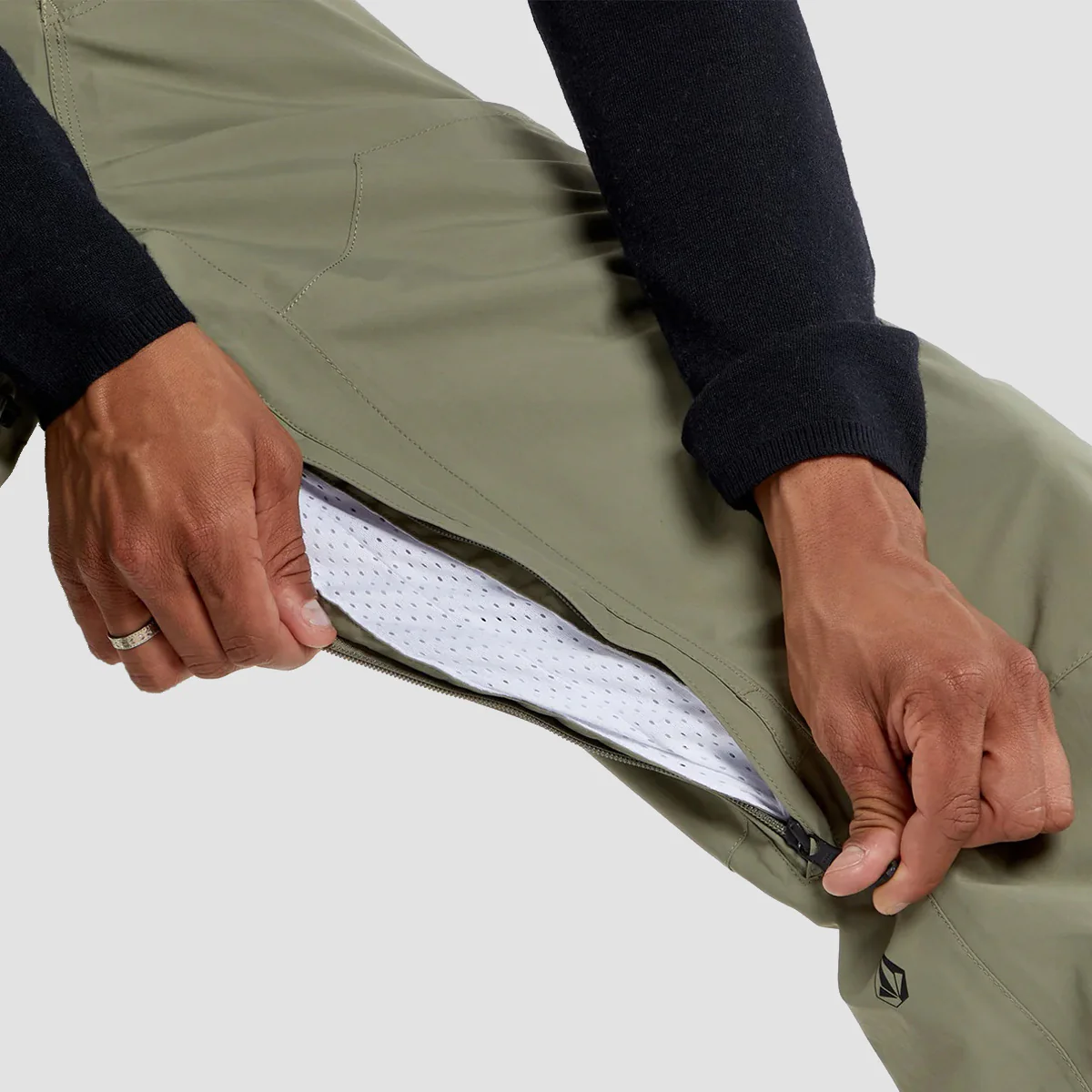 Volcom L Gore-Tex Snow Pants Light Military - Image 4